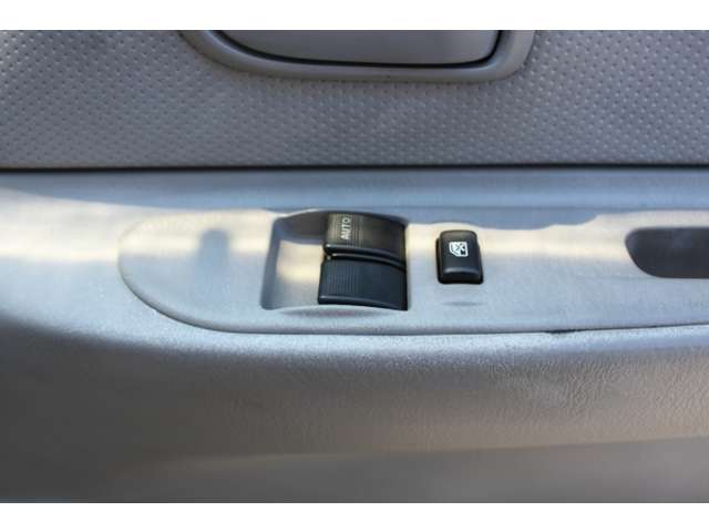 Mazda Titan Dash 9