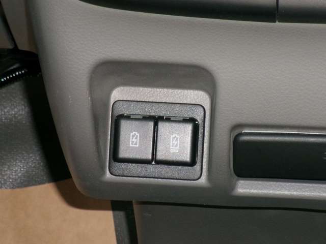 Nissan NV100 Clipper 11