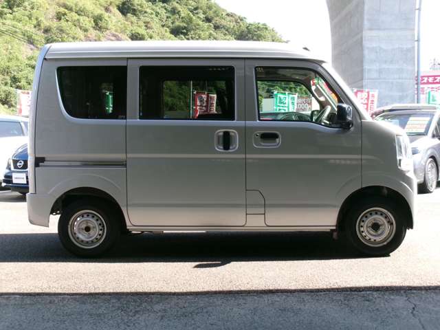 Nissan NV100 Clipper 6