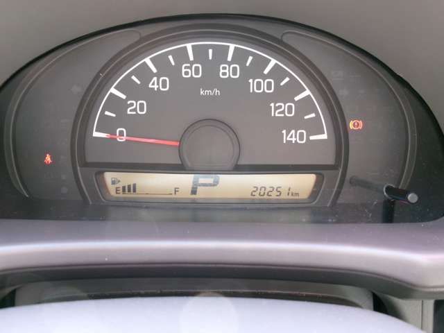 Nissan NV100 Clipper 8