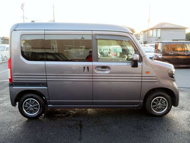 Honda N-VAN 12
