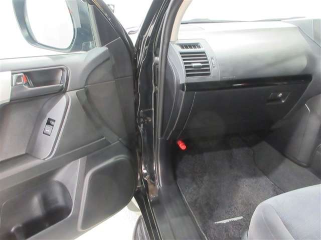 Toyota Land Cruiser Prado 5