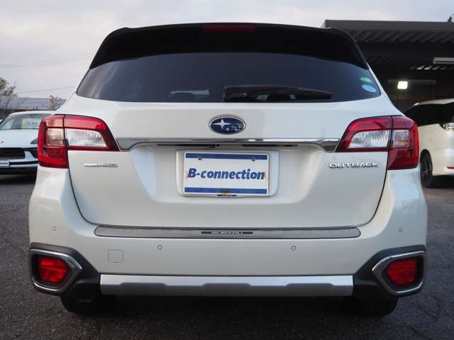 Subaru Legacy Outback 5