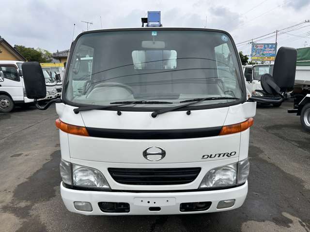 Hino Dutro 2