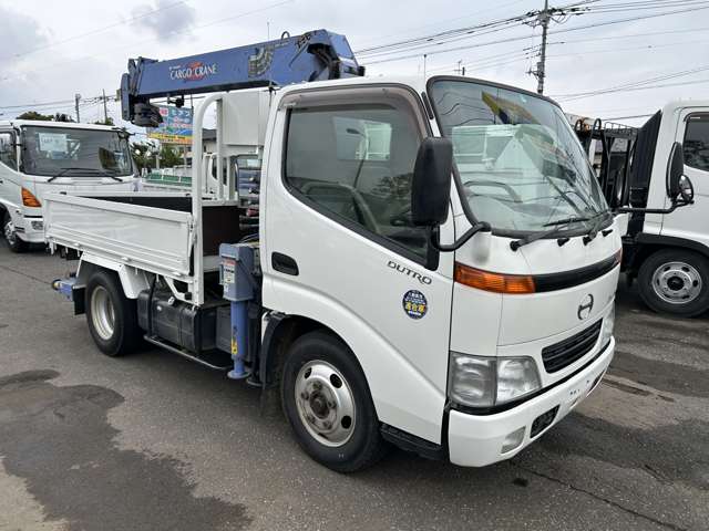 Hino Dutro 3
