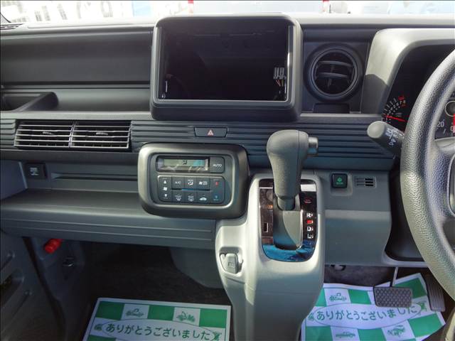 Honda N-VAN 8