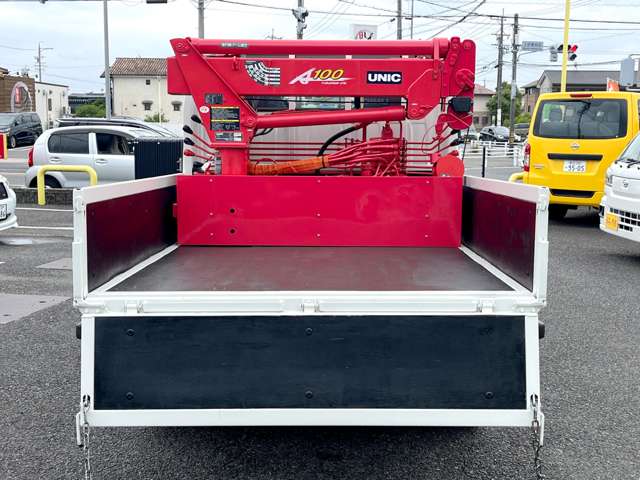 Isuzu Elf 6