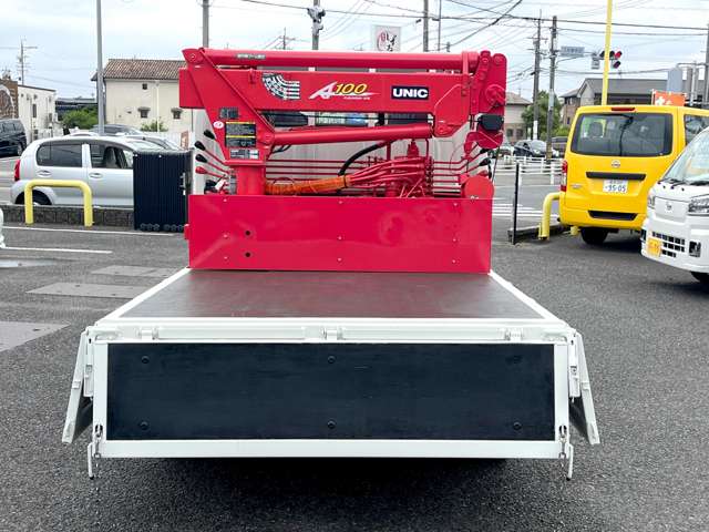 Isuzu Elf 8