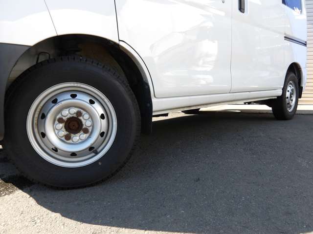 Daihatsu Hijet Cargo 2