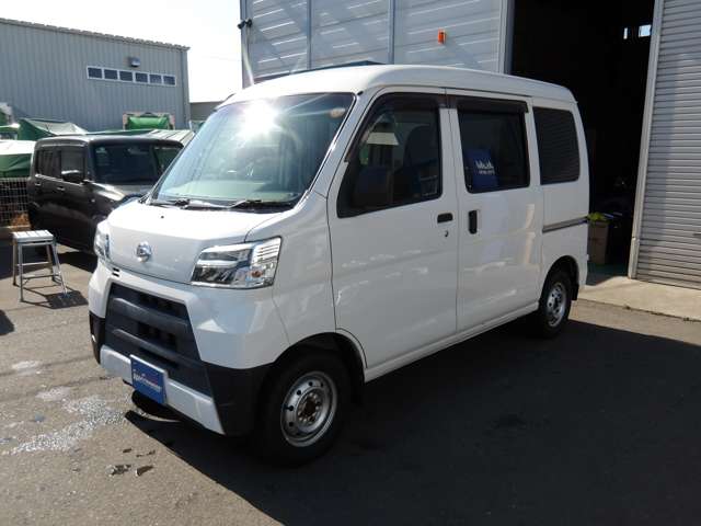 Daihatsu Hijet Cargo 5