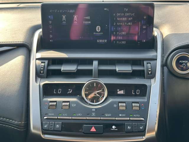 Lexus NX 12