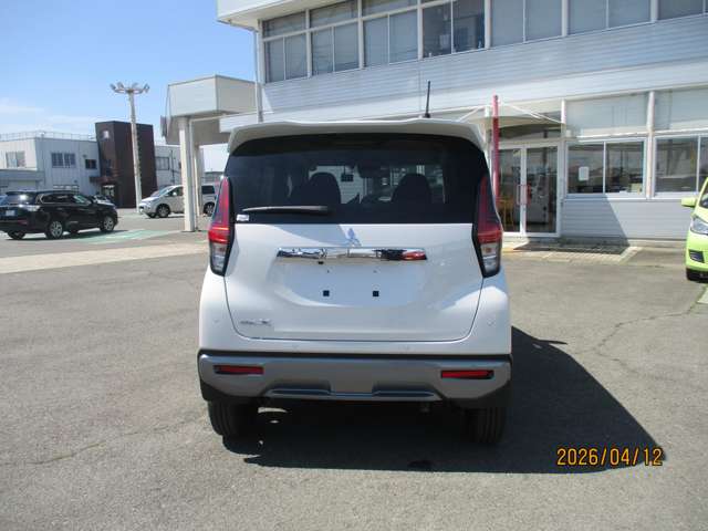 Mitsubishi eK X 11
