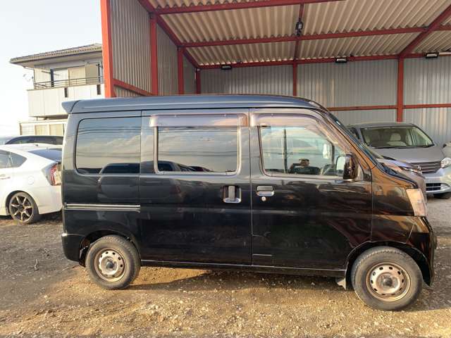 Daihatsu Hijet Cargo 9