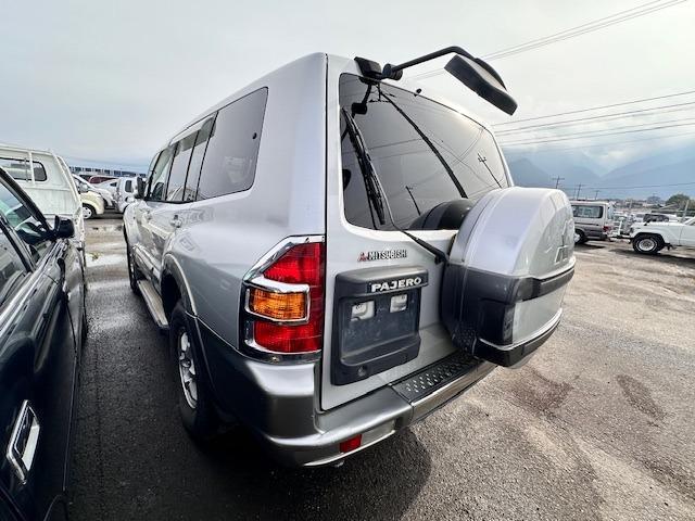 Mitsubishi Pajero 2