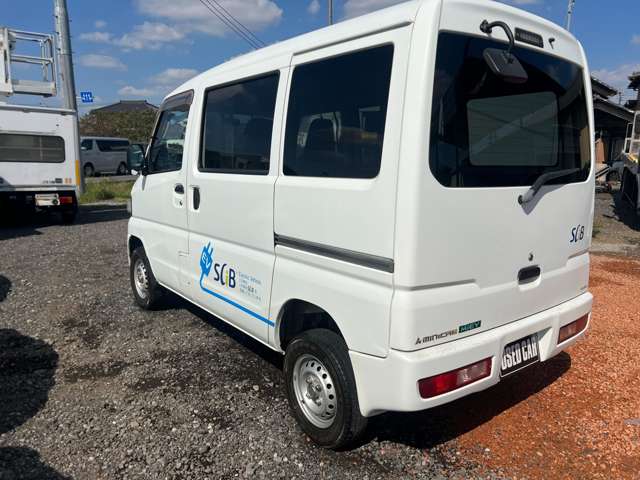 Mitsubishi Minicab MiEV 7