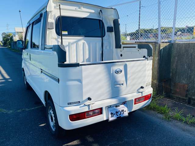 Daihatsu Hijet Deck Van 9