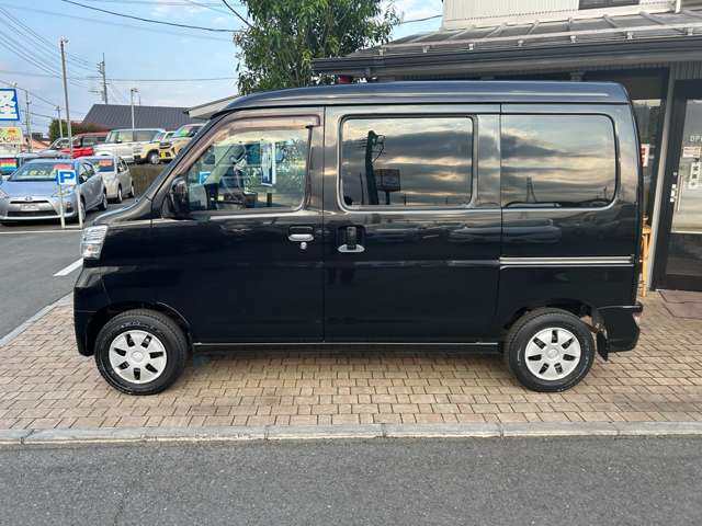 Daihatsu Hijet Cargo 6