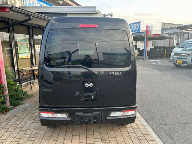 Daihatsu Hijet Cargo 7