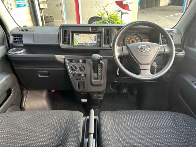 Daihatsu Hijet Cargo 10