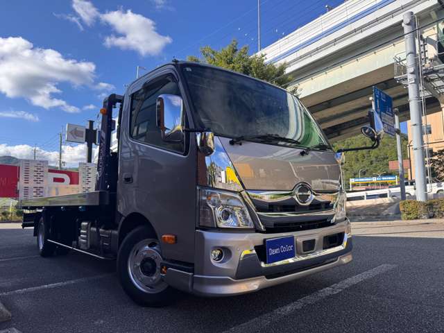 Hino Dutro 3