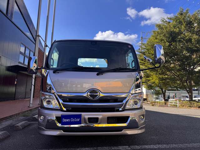 Hino Dutro 4