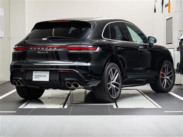 Porsche Macan 2