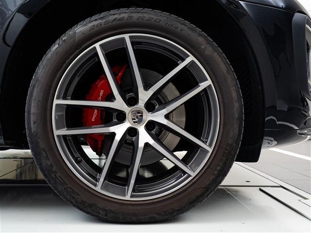Porsche Macan 8