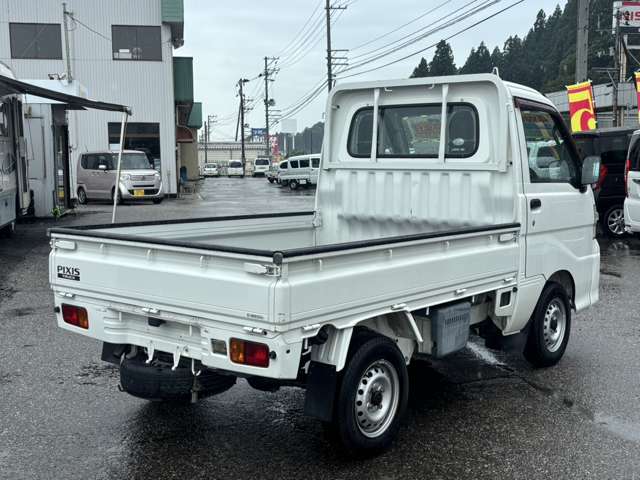 Toyota Pixis Truck 8