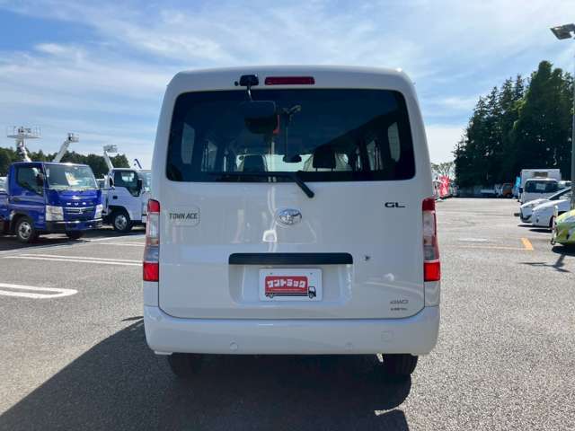 Toyota Town Ace Van 6