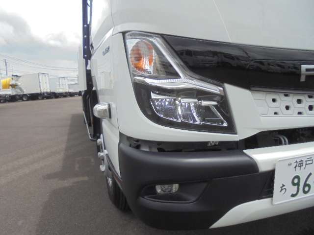 Mitsubishi Fuso Canter 11