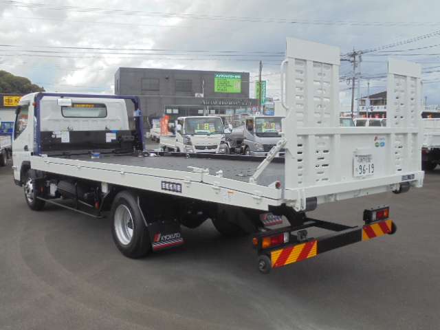 Mitsubishi Fuso Canter 8