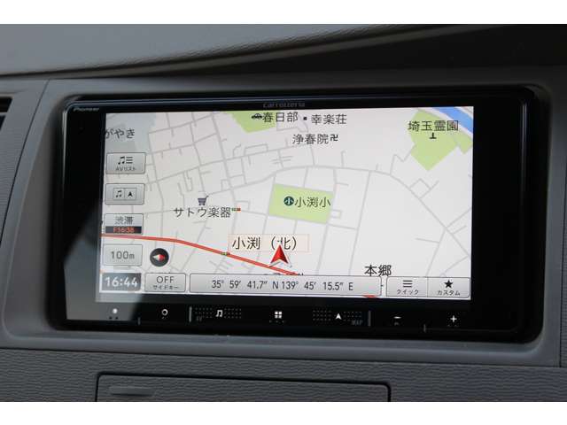 Toyota Isis 11