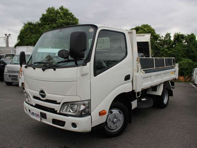 Hino Dutro 4