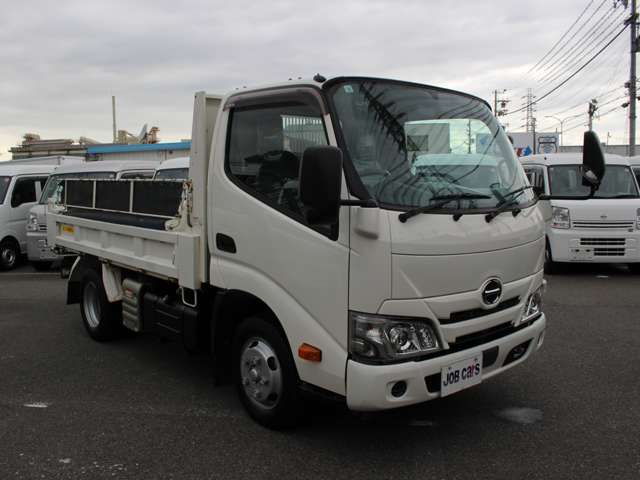 Hino Dutro 10