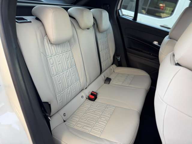 Fiat 600e 12