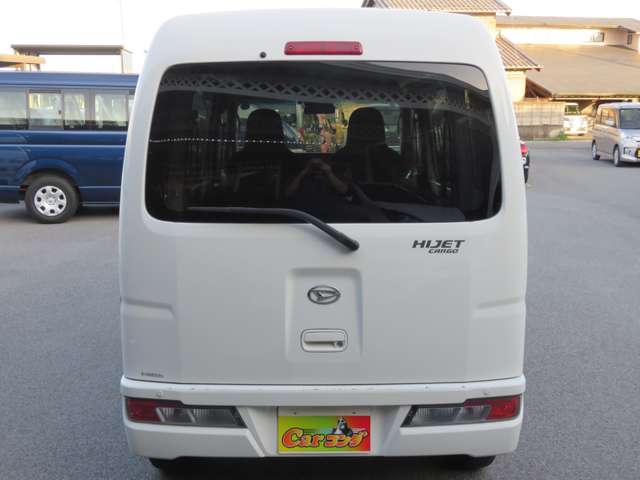 Daihatsu Hijet Cargo 11