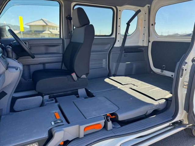 Honda N-VAN 4