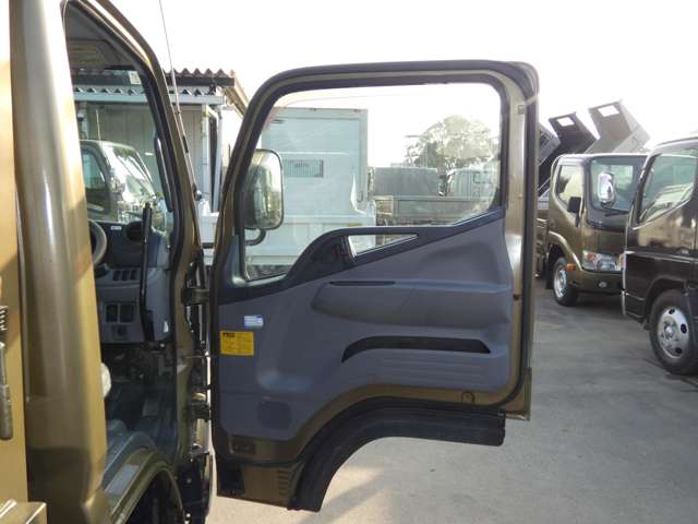 Mitsubishi Fuso Canter 10