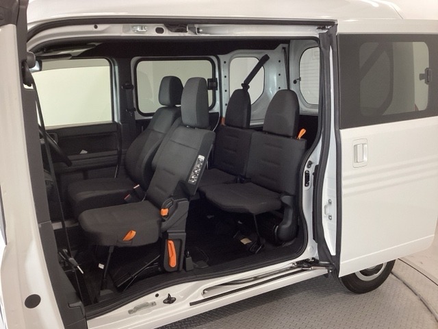 Honda N-VAN 9