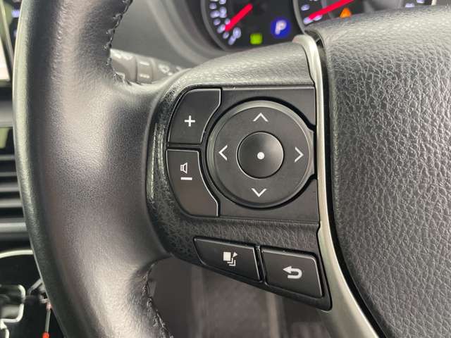 Toyota Voxy 12