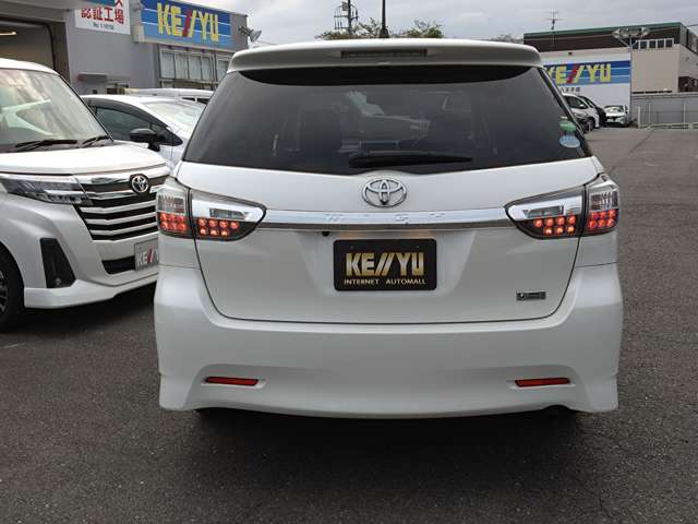 Toyota Wish 8