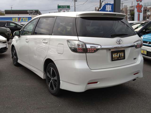 Toyota Wish 9