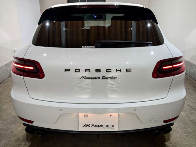Porsche Macan 11