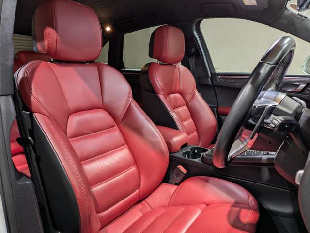 Porsche Macan 3