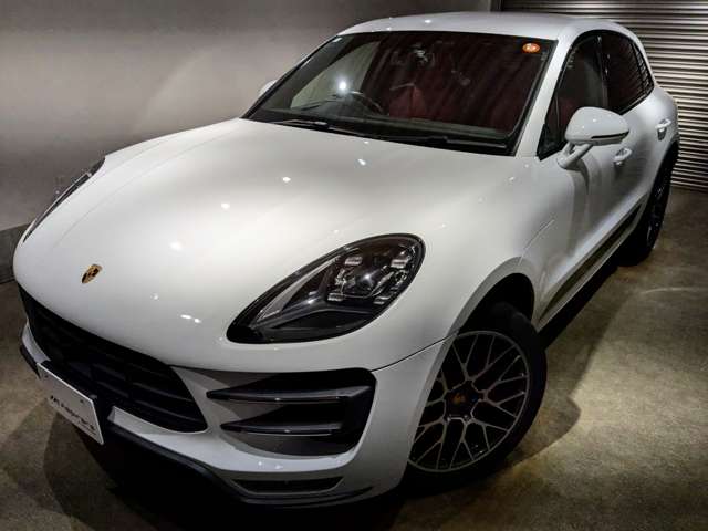 Porsche Macan 4