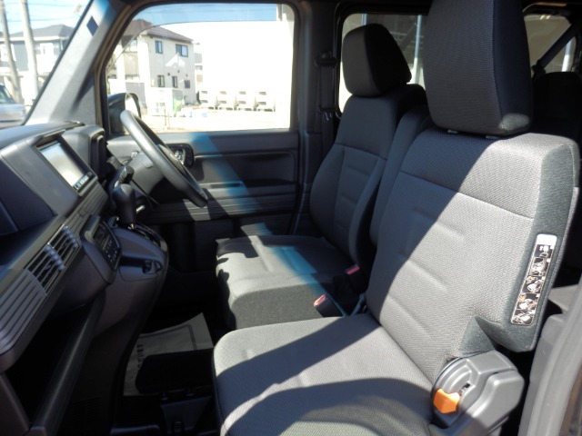 Honda N-VAN 11