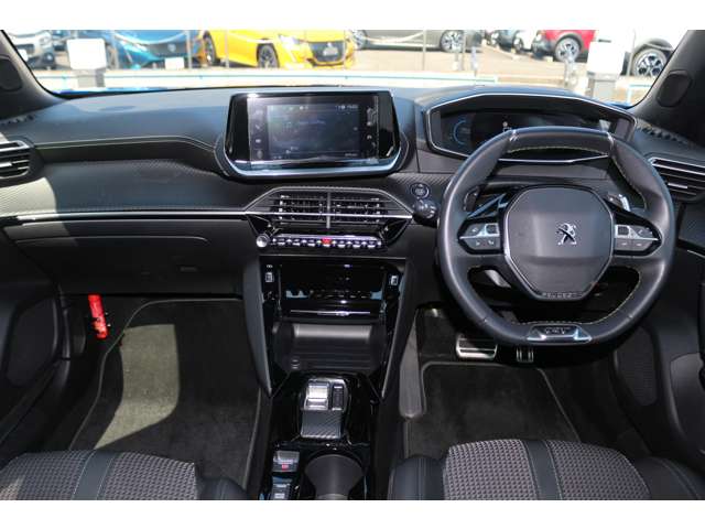 Peugeot SUV 2008 11