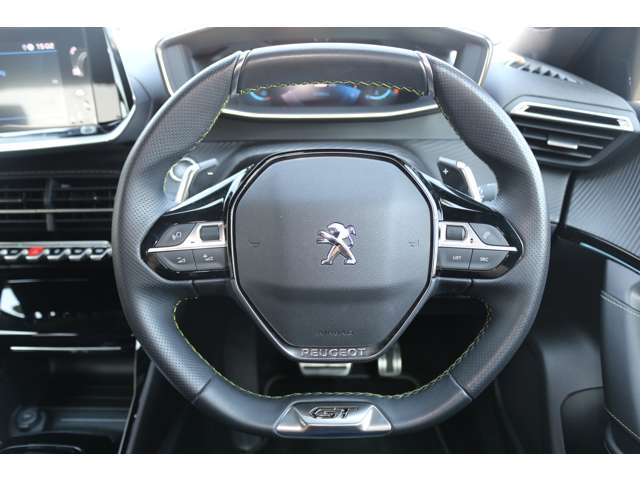 Peugeot SUV 2008 12