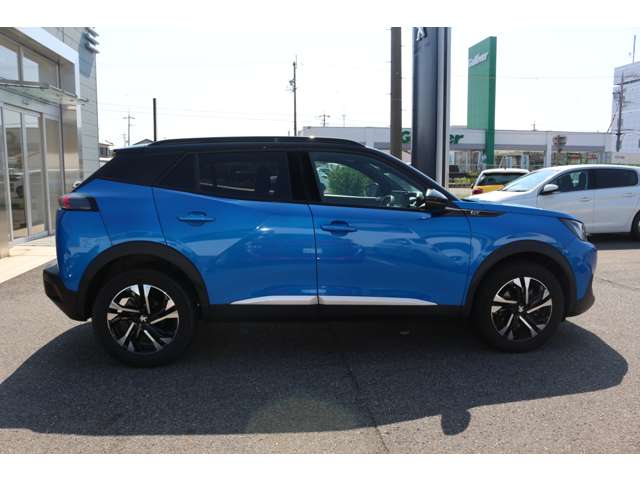 Peugeot SUV 2008 4