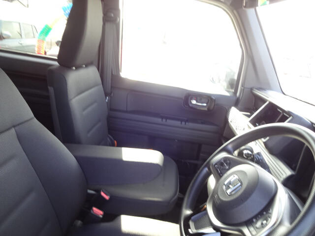 Honda N-VAN 9